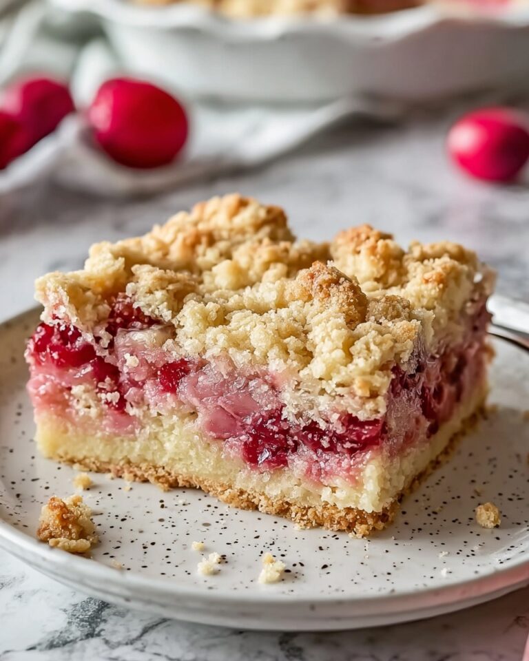 Rhubarb Buckle: A Rustic and Charming Spring Cake Recipe