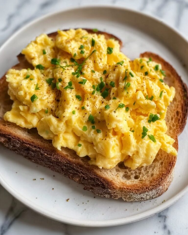 Creamy Scrambled Eggs Recipe